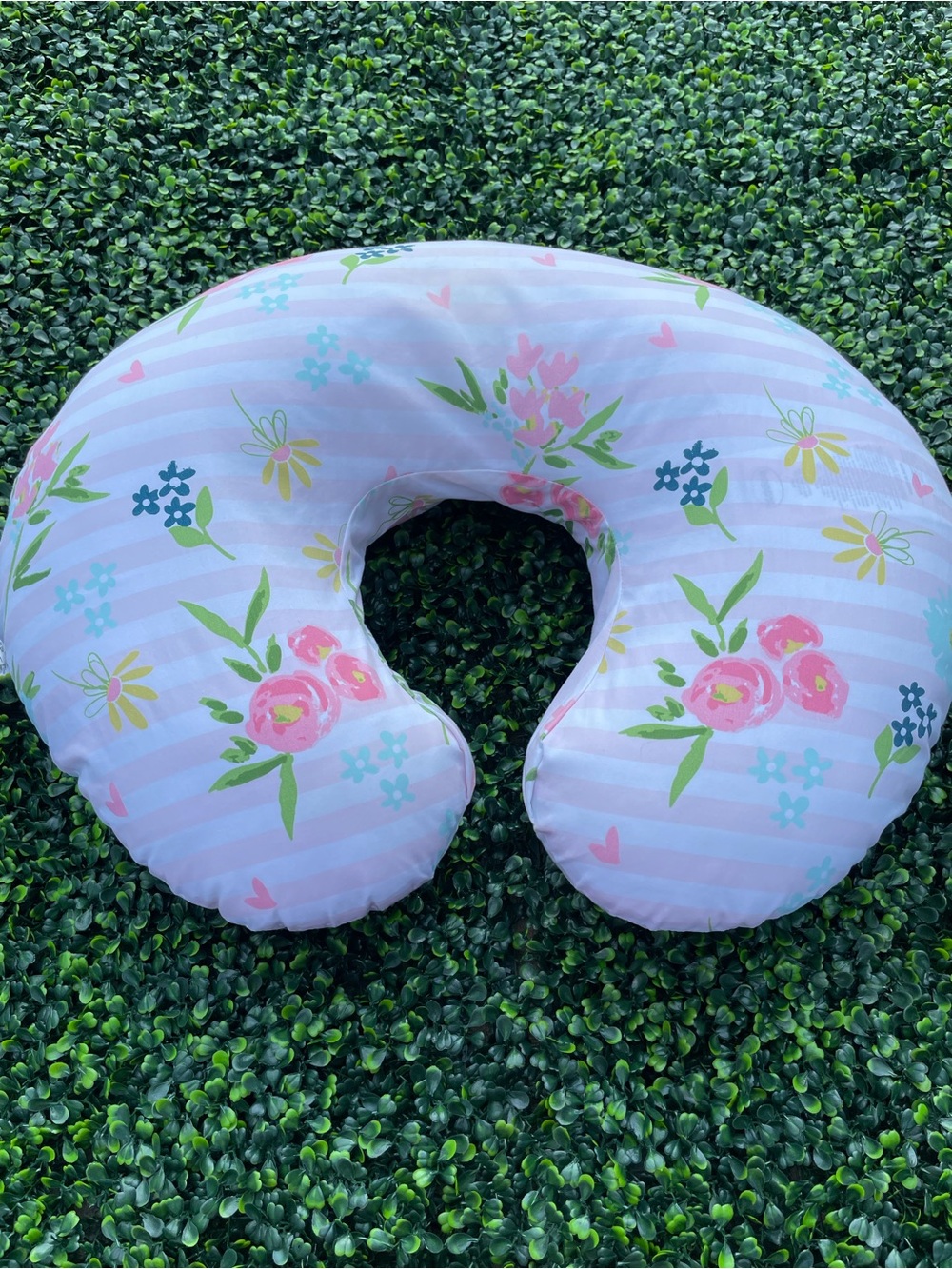 Boppy Floral Pink pillow, nursing pillow